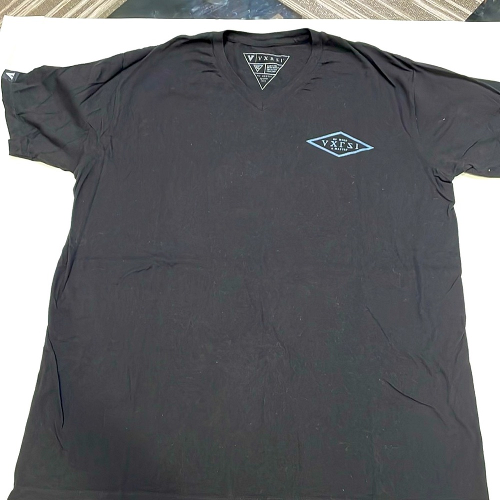 VXRSI black V-neck men’s T-shirt XL great condition